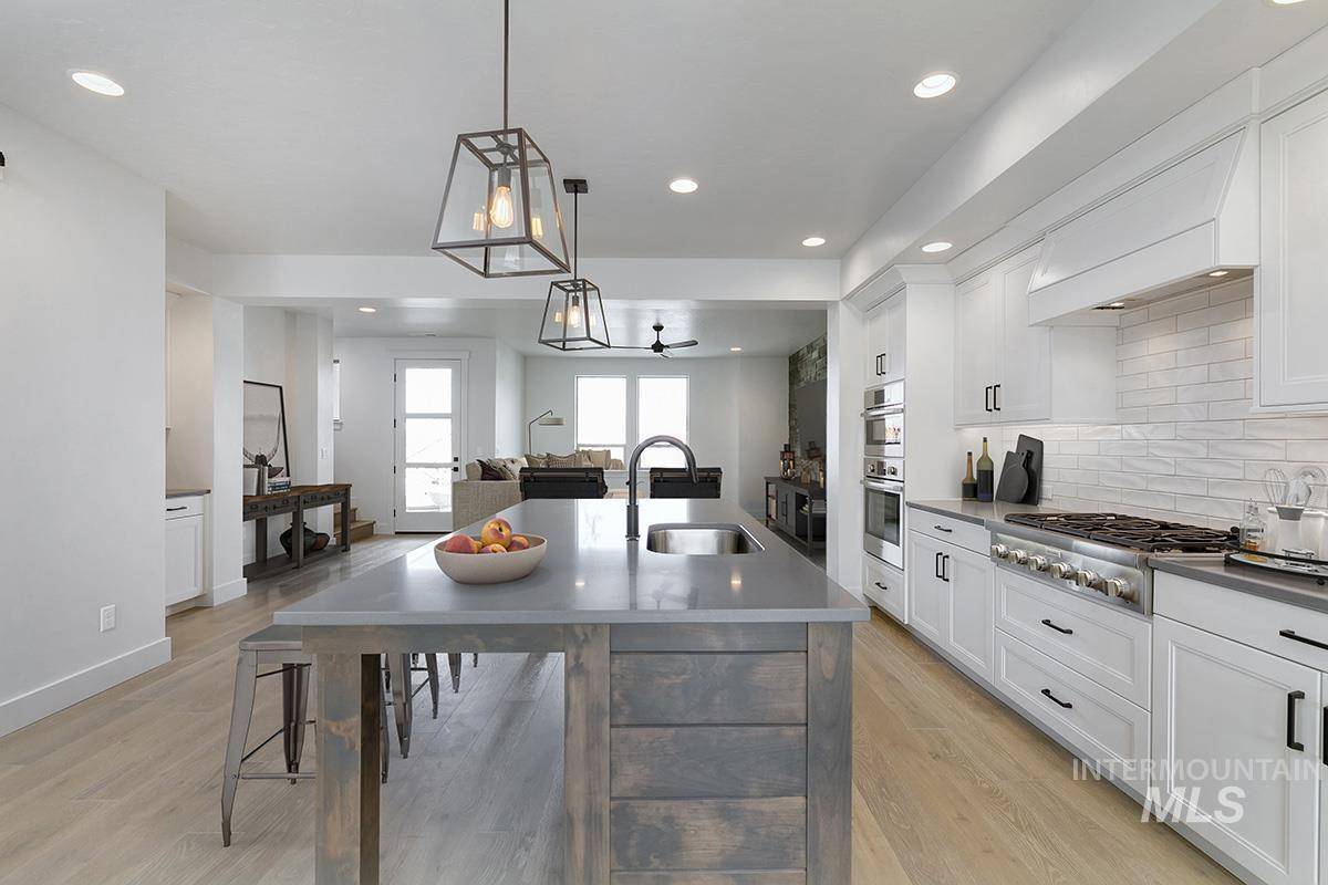 Boise, ID 83716,3232 S Brookridge Way