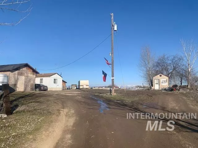 4706 Hwy 72, New Plymouth, ID 83655