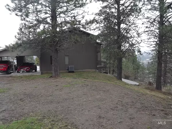 Kamiah, ID 83536,403 Tamarack Road