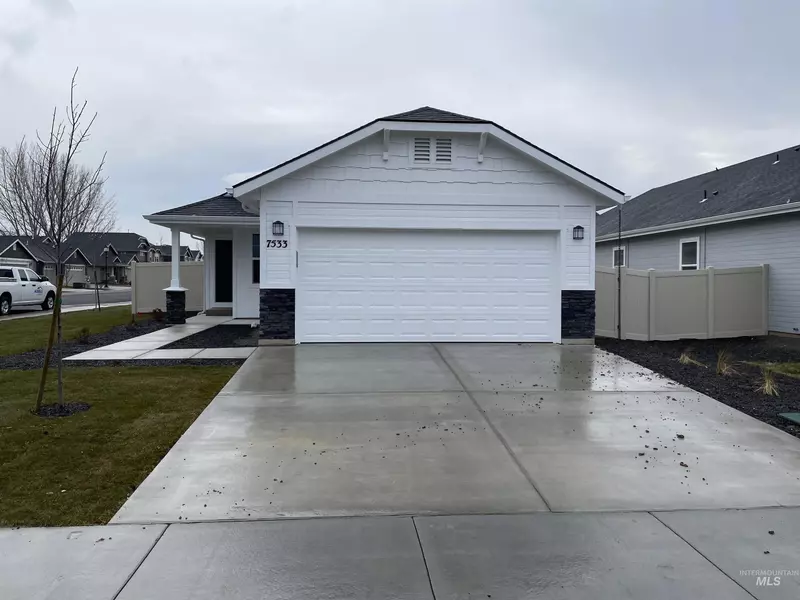 7533 E Lightfoot St, Nampa, ID 83687