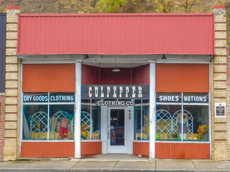 608 E Main St, Kendrick, ID 83537