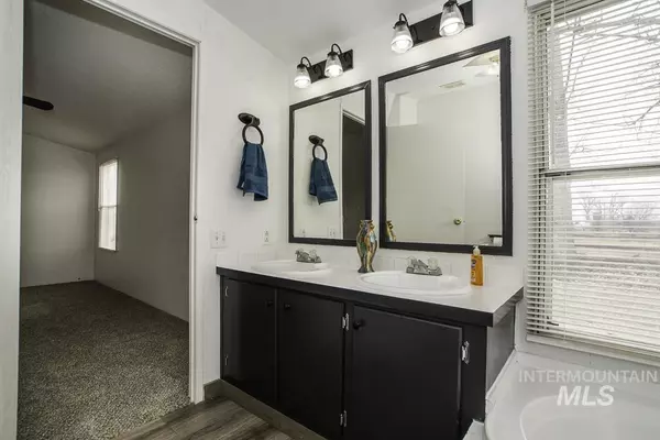 New Plymouth, ID 83655,810 Cherry