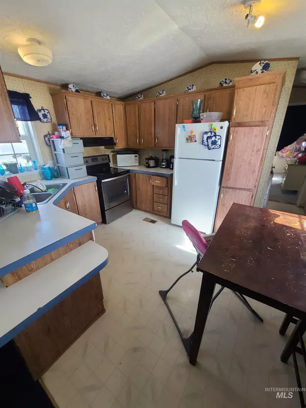 Castleford, ID 83321,351 Oak