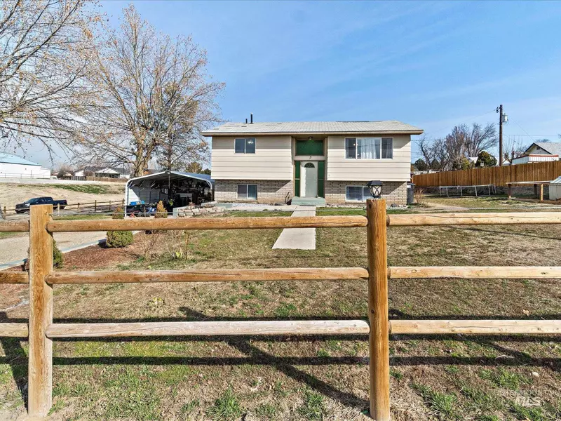 3 E Mcconnell Ave, Parma, ID 83660