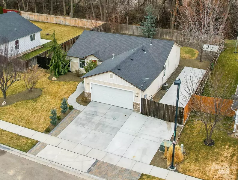 7154 E Yellow Fern Rd, Nampa, ID 83687