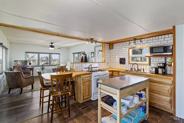 Filer, ID 83328,815 Adell Ave