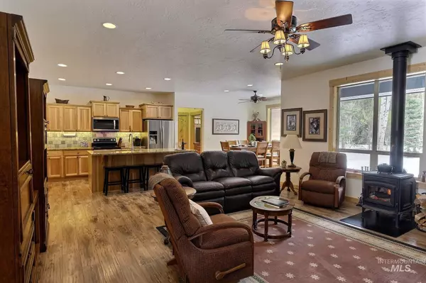 Donnelly, ID 83615,13100 Crane Shores Drive