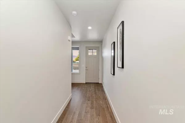 Boise, ID 83714,6371 W Bluebird Ln
