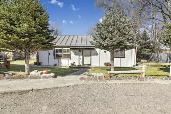 Bliss, ID 83314,416 W Hwy 30