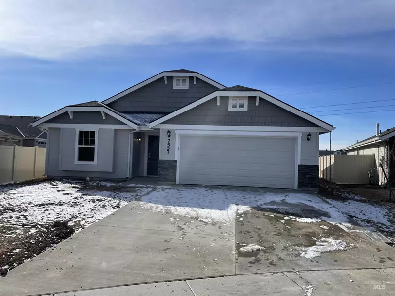 7557 E Iroquois St, Nampa, ID 83687