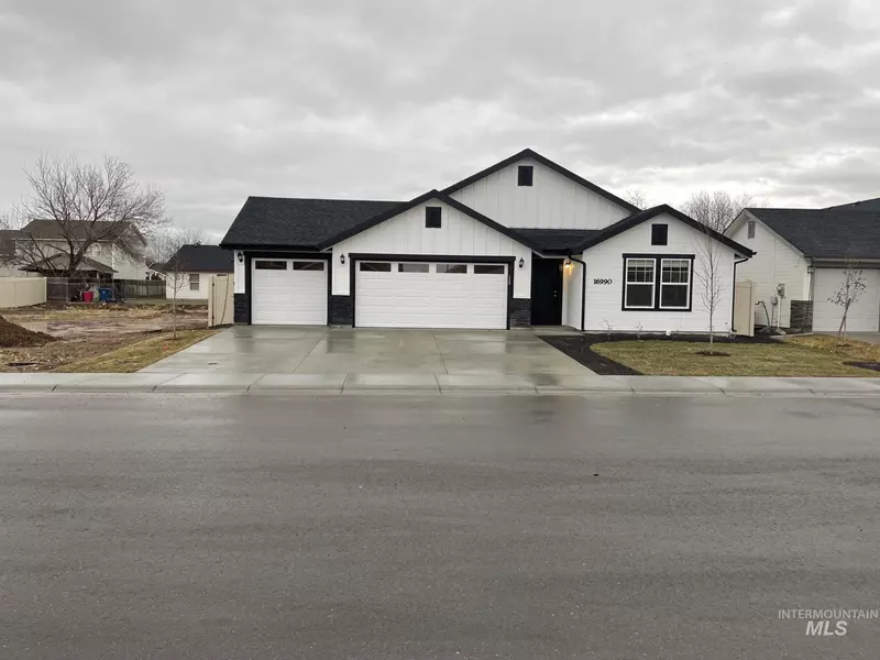 16990 N Gwinnett Ave, Nampa, ID 83687