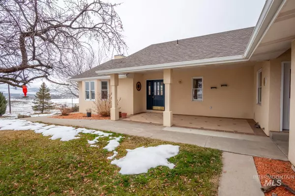 Sweet, ID 83670,8002 Kirkpatrick Rd