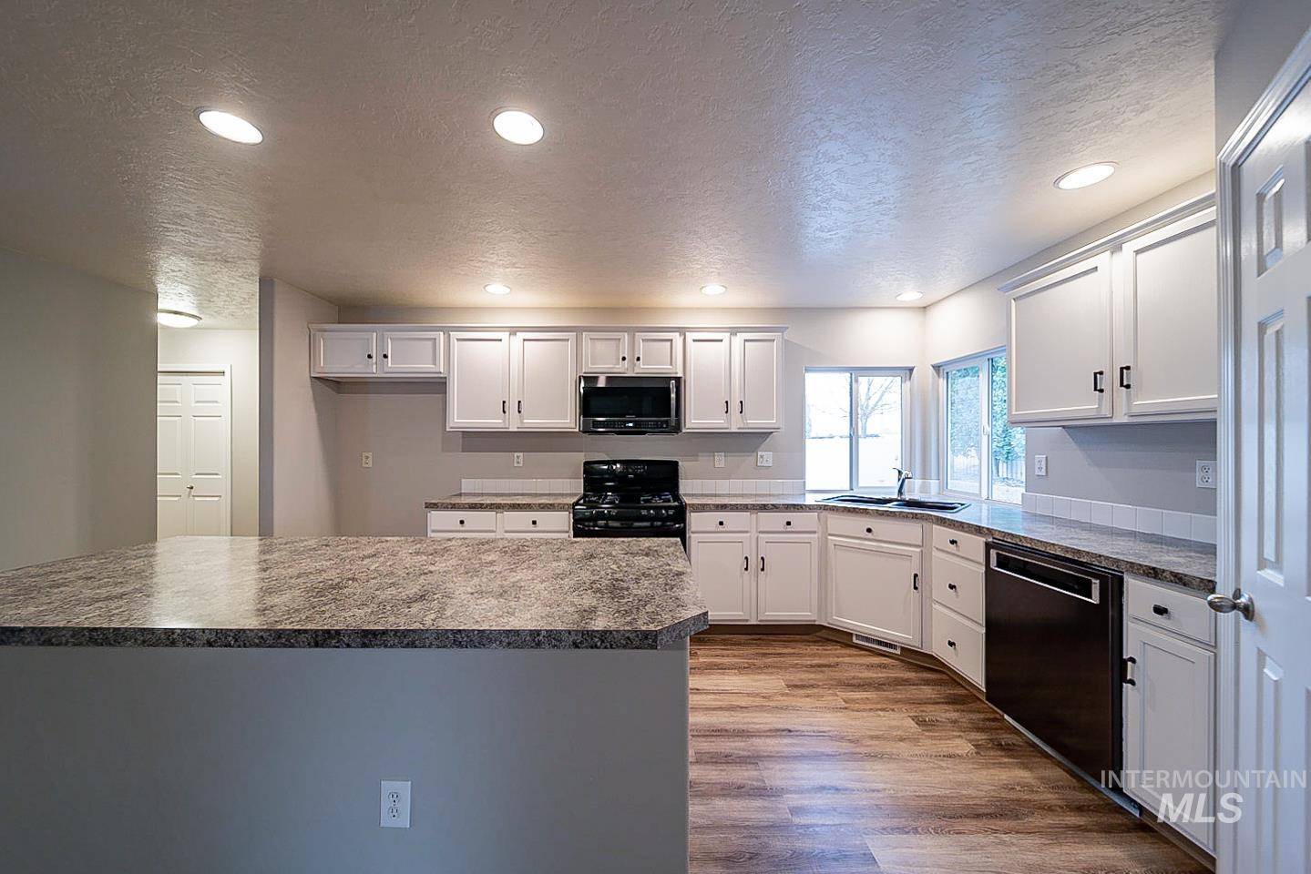Kuna, ID 83634,1537 N Firebrick