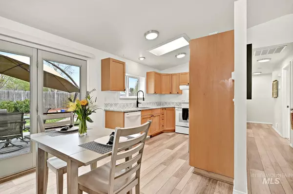 Boise, ID 83714,6166 N Glencrest Ave