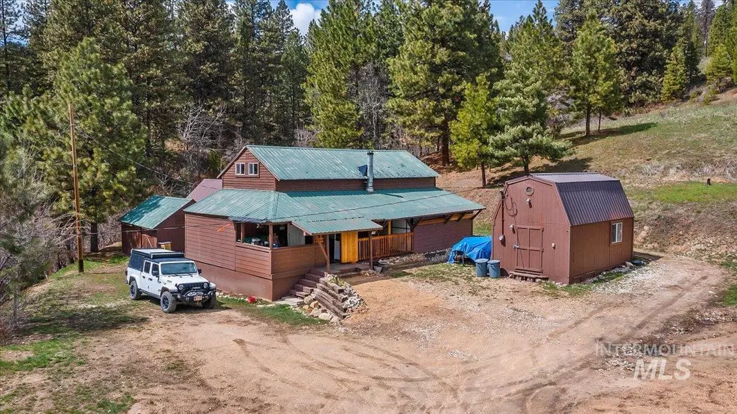 83 Simpson Ln, Boise, ID 83716