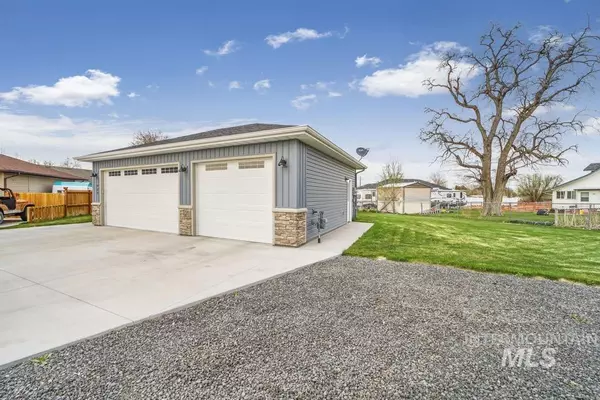 Buhl, ID 83316,929 Applewood Dr