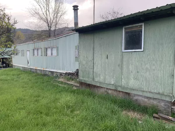 Ahsahka, ID 83520,32 Northfork Dr.