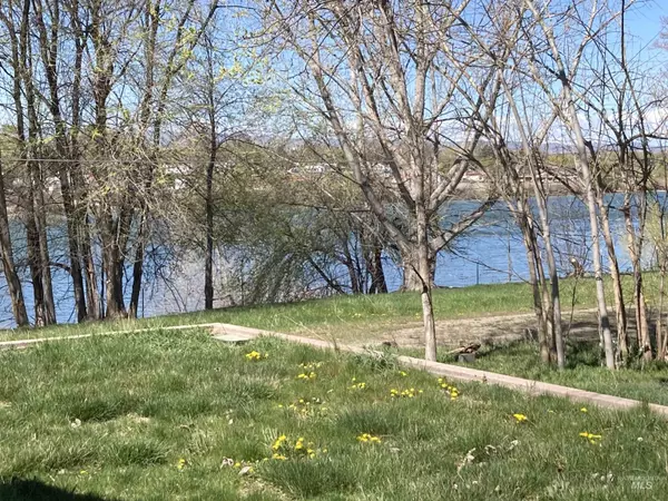 Wilder, ID 83676,17273 Batt Corner Rd