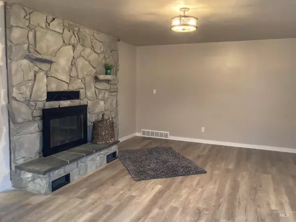 Wilder, ID 83676,17273 Batt Corner Rd