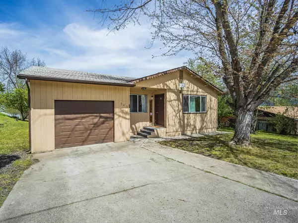 203 Hemlock Road, Kamiah, ID 83536