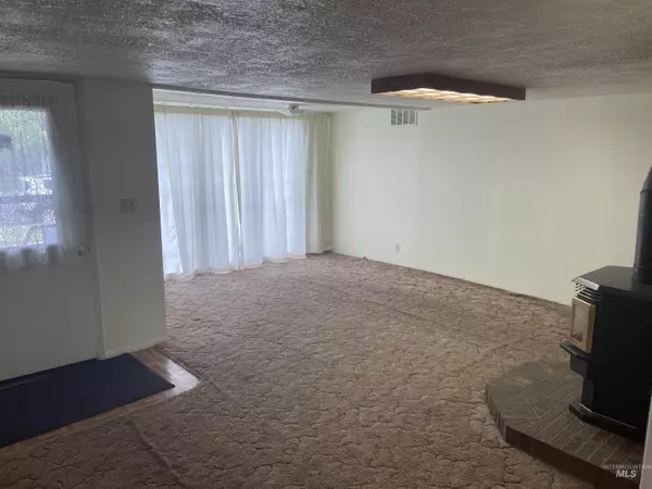 Buhl, ID 83316,725 9th Ave N