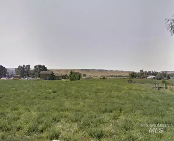 720 S Jade Way, Hammett, ID 83627