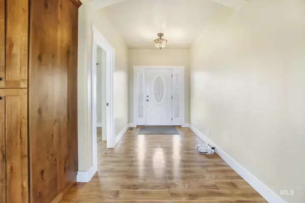 Shoshone, ID 83352,62 E Huyser Drive