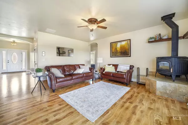 Shoshone, ID 83352,62 E Huyser Drive