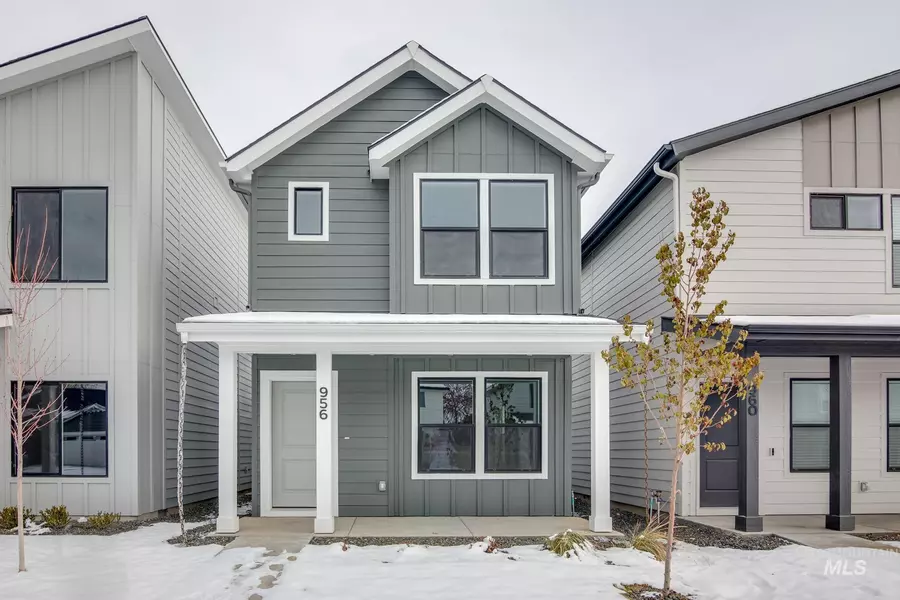 956 S Nautilus Ave, Boise, ID 83709