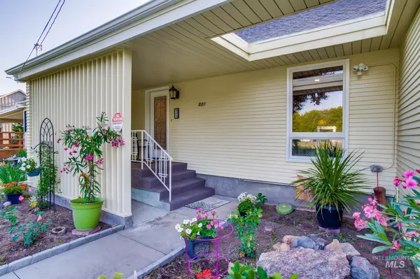 Nampa, ID 83651,821 W Lone Star