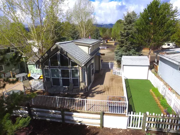 514 N Sawyer St, Cascade, ID 83611