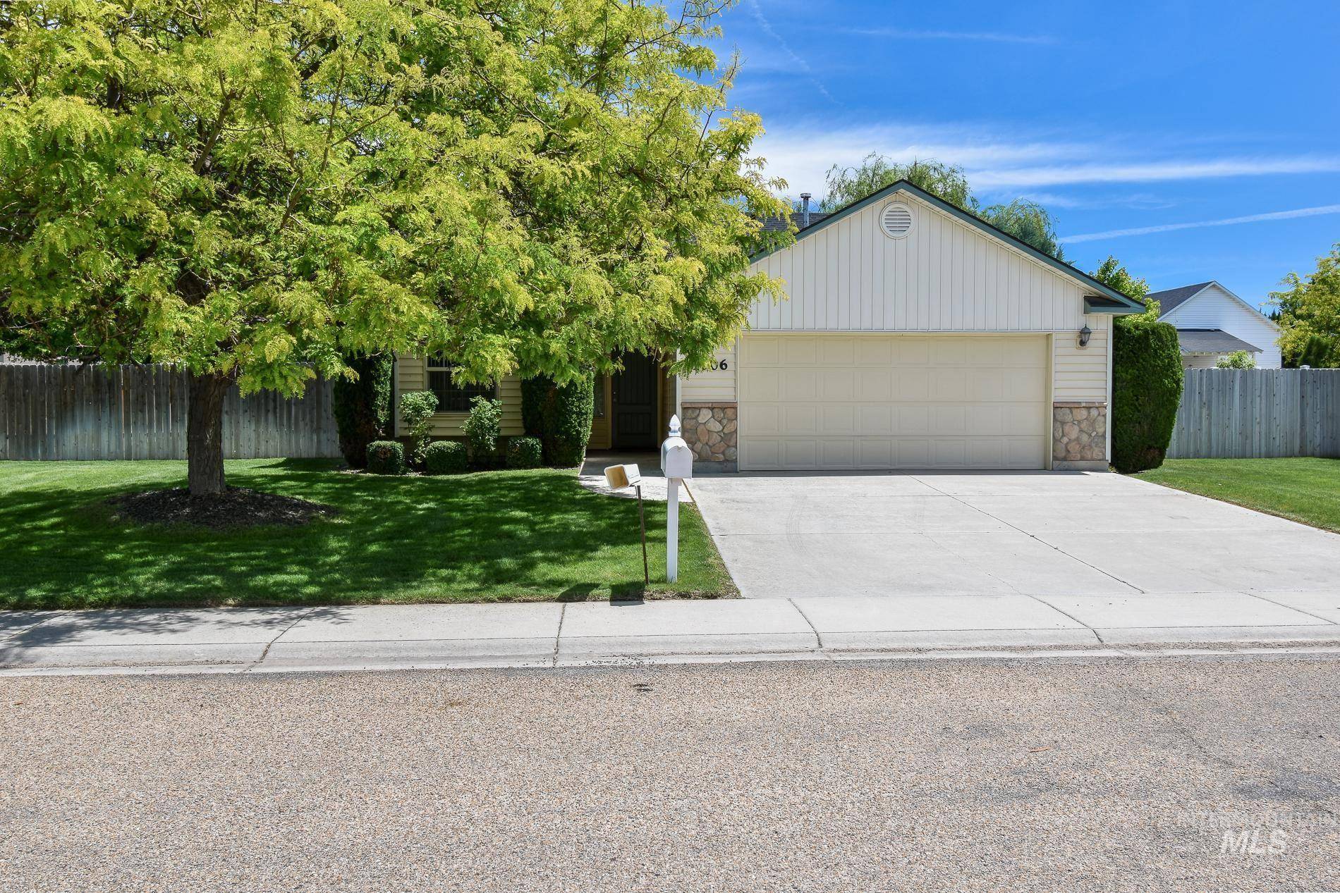Parma, ID 83660,1006 N Rodeo