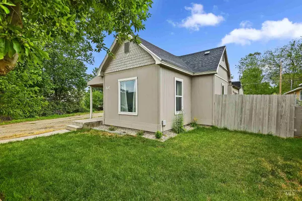 307 N 10th Ave, Nampa, ID 83687