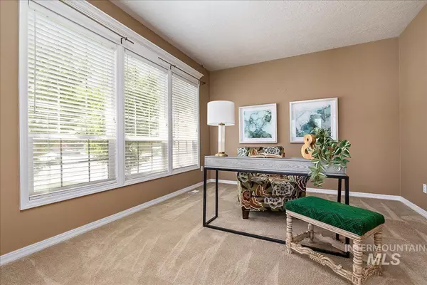 Boise, ID 83713-2018,5252 N Blue Ash Pl