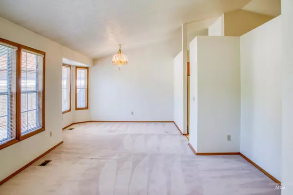 Boise, ID 83703,4745 N Waterfront Way