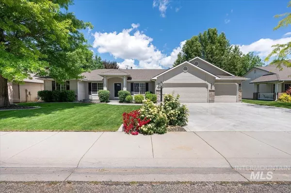 3302 W Muirfield Dr, Meridian, ID 83646