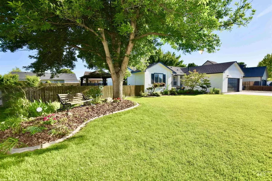 2111 Demar Pl, Nampa, ID 83651