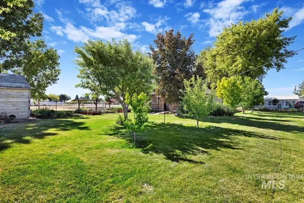 Castleford, ID 83321,348 & 360 Elm St