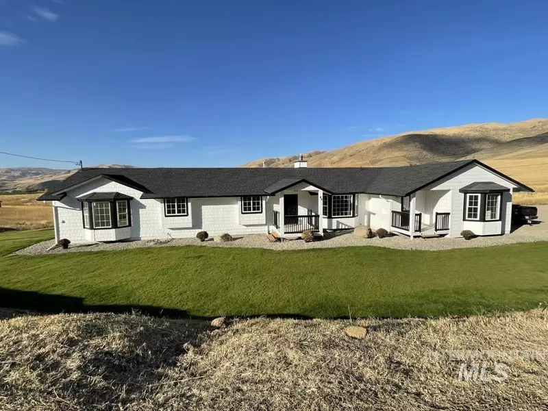 46 Hanson Dr, Horseshoe Bend, ID 83629