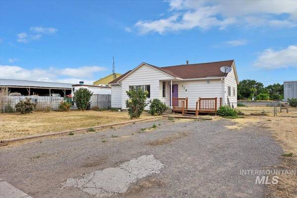 218 W Midway Street, Filer, ID 83328