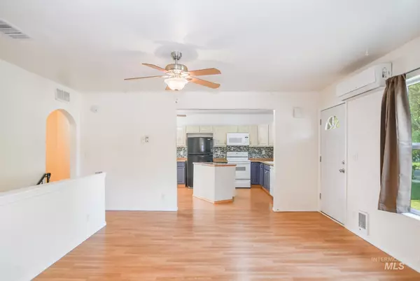 112 S Pine Street, Nampa, ID 83686