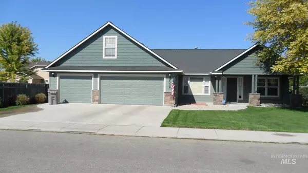 7338 E Saxton Lane, Nampa, ID 83687