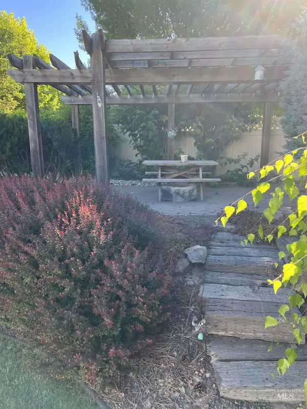 Twin Falls, ID 83301,1332 N Madrona
