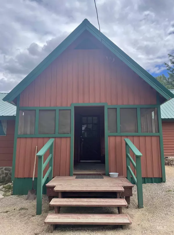 Lowman, ID 83637,15 Pine Drive