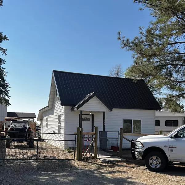 185 E Owyhee, Richfield, ID 83349