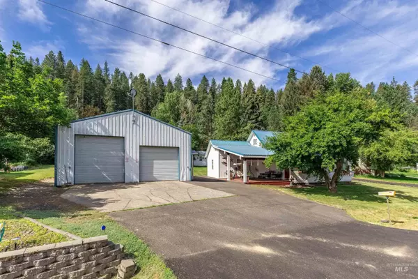 801 S Front St, Troy, ID 83871