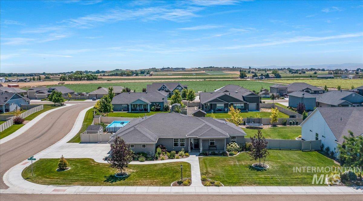 8187 Swiftwater Dr, Nampa, ID 83686