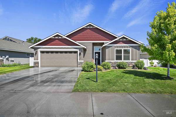 512 Thornwood St, Nampa, ID 83686