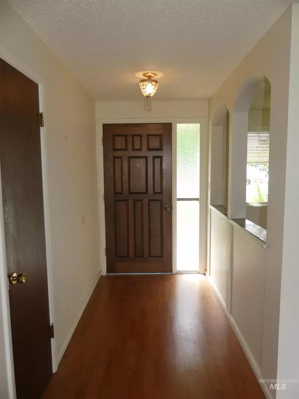 Nampa, ID 83651,1122 N Benewah
