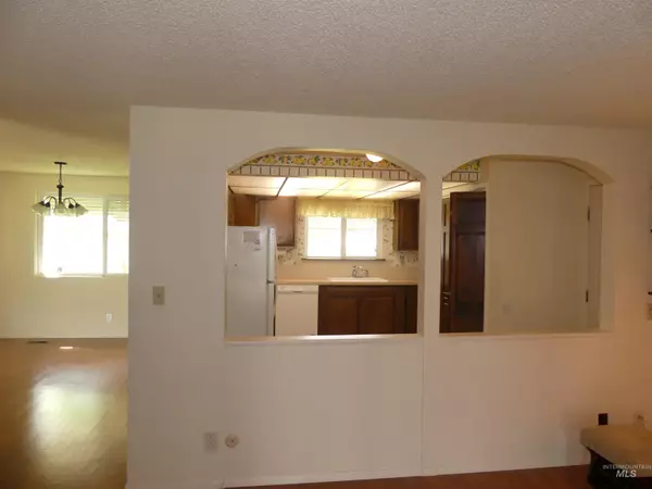 Nampa, ID 83651,1122 N Benewah
